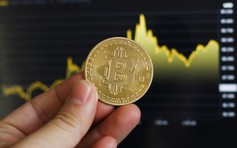 Giá Bitcoin hôm nay 12.1.2026: BTC đối mặt mức sống còn 65.000 USD