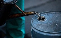 Giá xăng dầu hôm nay 14.1.2026: Tăng mạnh, xăng trong nước sẽ điều chỉnh thế nào?