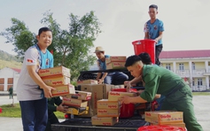 Quảng Ngãi: 'Kết nối biển - rừng' tiếp sức đồng bào biên giới Đăk Plô