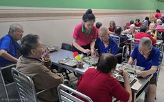 Người già và dưỡng lão: Tình già