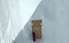 Lần đầu tiên trong lịch sử, con người phải xây 'két sắt' để lưu trữ băng