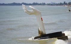 Tháo dỡ những công trình xấu xí