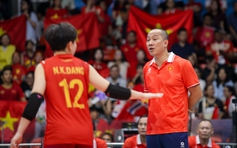 HLV Nguyễn Tuấn Kiệt cùng dàn sao bóng chuyền gia nhập CLB Hà Nội Tasco Auto