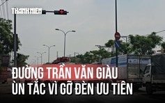 Ùn tắc vì gỡ đèn ưu tiên ở đường Trần Văn Giàu: Sở Xây dựng TP.HCM nói gì?
