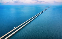 Cây cầu đáng sợ nhất hành tinh, cảm giác như 'đang lái xe đến tận cùng thế giới'