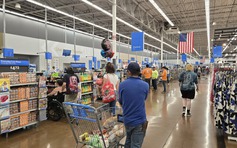 Phập phù thuế nhập khẩu vào Mỹ