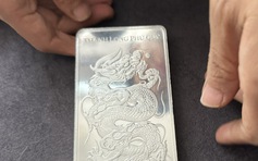 Bạc tăng thêm 2 triệu đồng, người mua người bán đều chóng mặt