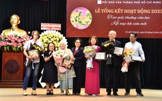 Nhà văn Bình Dương, Bà Rịa – Vũng Tàu, TP.HCM 'về chung một nhà' nhận giải thưởng