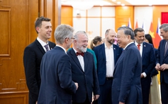 Thầy giáo Czech nói tiếng Việt như gió, làm việc nhiều người mơ ước