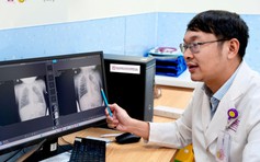 TP.HCM: Cuộc  đua giành sự sống cho bé 9 tháng  viêm phổi do nhiễm  Adenovirus