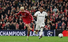 Liverpool và Newcastle cùng né cột mốc buồn