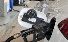 Giá xăng dầu hôm nay 30.1.2026: Lập đỉnh 5 tháng, vượt mốc 70 USD/thùng