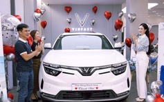 VinFast tung loạt ưu đãi siêu hấp dẫn: Mua xe 0 đồng, miễn phí sạc...