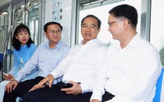 TP.HCM khuyến khích đi metro, xe buýt để nộp hồ sơ ở trung tâm hành chính công