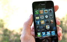 iPhone 4 bất ngờ quay lại thời hoàng kim