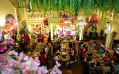 Mâm cỗ tết 3 miền trình làng tại TP.HCM: Thực khách hào hứng ăn tết sớm