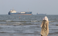 Liên tiếp chìm tàu hàng ở eo biển Hormuz giữa căng thẳng Mỹ - Iran