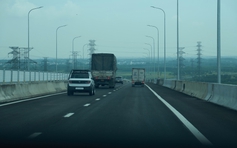 Lần đầu chạy cao tốc Bến Lức - Long Thành, tài xế cần lưu ý gì?