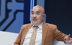 Quốc Thuận kể ký ức 'xuất hiện không ai cười' khi diễn hài cùng Thúy Nga