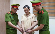Diễn biến mới vụ bí thư và chủ tịch xã bị bắt vì 'thông đồng' doanh nghiệp