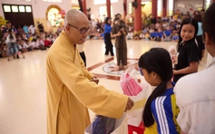 Thượng tọa gieo thiện duyên, vun đắp tình người