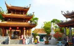 Thiền viện Trúc Lâm phương Nam trở thành 'phim trường ảnh tết' hút giới trẻ miền Tây