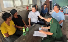 TP.HCM: Cứu 9 ngư dân trôi trên biển do tàu cá bị chìm