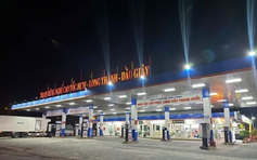 Nhiều tuyến cao tốc thiếu trạm xăng, tài xế cần chú ý gì?