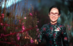 'Rừng hoa đào' lớn nhất TP.HCM nhộn nhịp trước thềm Tết