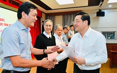 Ngay trước tết, 5 tổ chức tôn giáo được cấp sổ hồng