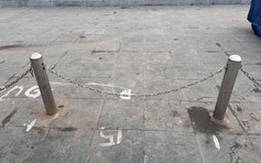 Thu 1 triệu đồng mỗi ô trên vỉa hè ở khu vực chợ tết Đồng Hới?