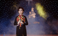 Danh ca Giao Linh: 'Tôi từng ngồi xe... chở heo đi diễn tết'