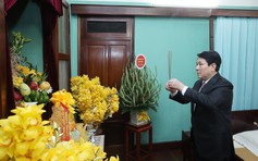 Chủ tịch nước Lương Cường dâng hương tưởng niệm Chủ tịch Hồ Chí Minh tại Nhà 67