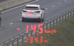 Phát hiện ô tô chạy đến 145 km/giờ trên cao tốc Vạn Ninh - Cam Lộ