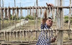 Ngày cuối năm tàu cá Cái Đôi Vàm rời bến mang tết ra biển