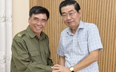 Phó trưởng ban Nội chính Trung ương Võ Văn Dũng tặng quà tết tại Cà Mau