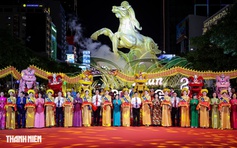 Chính thức khai mạc đường hoa Nguyễn Huệ Tết Bính Ngọ 2026