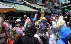 Giữa trưa 28 tết: Bất ngờ ở chợ hoa lớn nhất TP.HCM