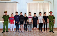 Nhóm 8 thanh thiếu niên chém, cướp tài sản của người đi đường khai gì?