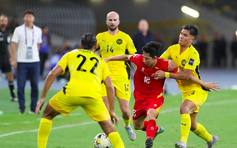 Sếp bóng đá Indonesia tố cầu thủ nhập tịch lậu Malaysia, Đông Nam Á muốn công bằng cho Việt Nam