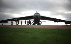 Anh từ chối cho Mỹ dùng căn cứ không kích Iran