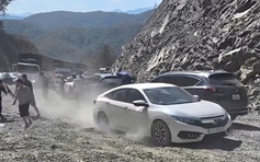 Quốc lộ 28B: Nỗi ám ảnh của tài xế, du khách trong dịp Tết Bính Ngọ