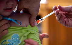 15 bang Mỹ kiện chính quyền liên bang về chính sách vắc xin cho trẻ em