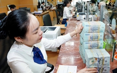 Tiết kiệm tăng, lãi vay nhấp nhổm