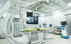 Đầu tư thiết bị y tế tối tân để cứu người bệnh