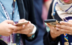 Những thói quen dùng smartphone gây lãng phí thời gian