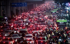 Đường phố Hà Nội ùn tắc những ngày cận tết Nguyên đán