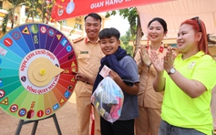 CSGT Đồng Nai 'sưởi ấm biên cương' tại xã Lộc Thạnh