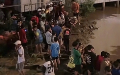 Bé gái 3 tuổi ở Cà Mau rơi xuống sông tử vong