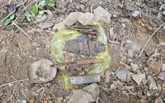 Quảng Trị: Phát hiện hài cốt liệt sĩ gần hang đá cùng nhiều di vật 